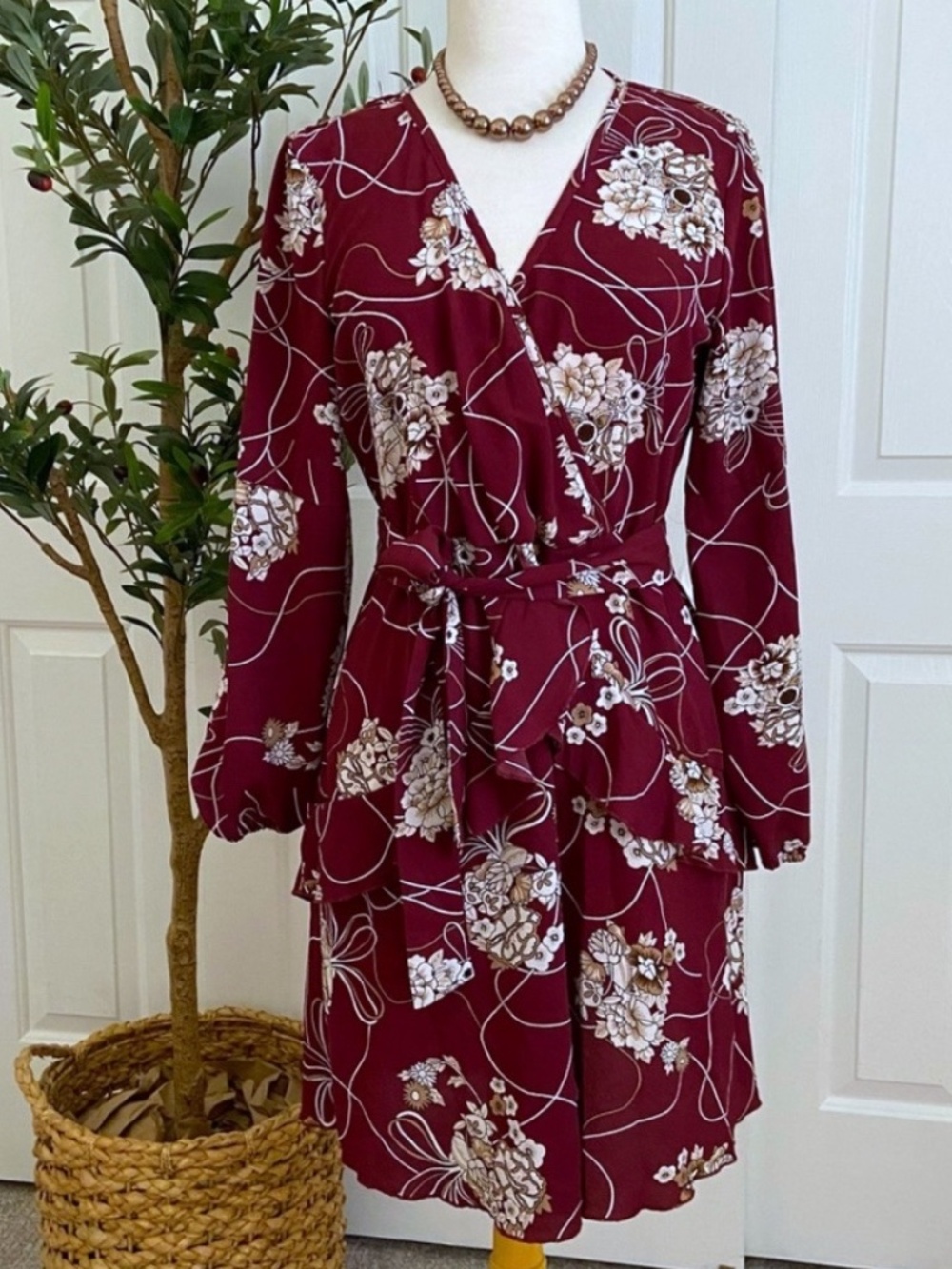 Floral Wrap Dress in Maroon ⭐️Business Casual Wedding Guest